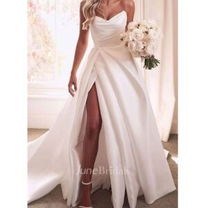 Wedding dress US size 8 (New)